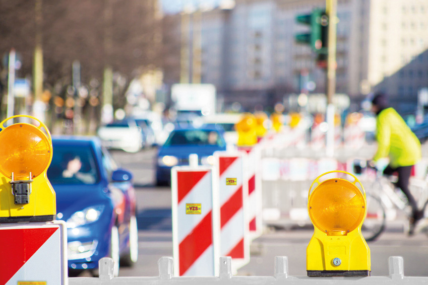 Baustellen Sicherung Strassensperrung